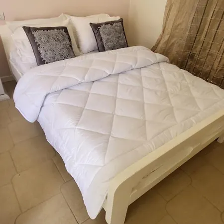 アパート Margarita Kalamákion